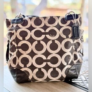 Coach Peyton Op Art Carryall Tote | Black White | Turnlock | Retired